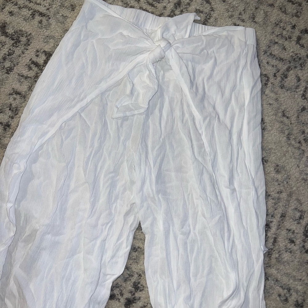 White beach pants
